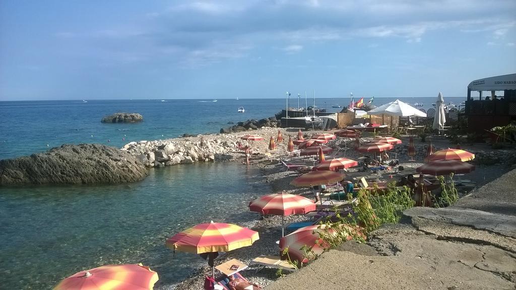 Lucia & Giovanni Giardini Naxos Pokoj fotografie